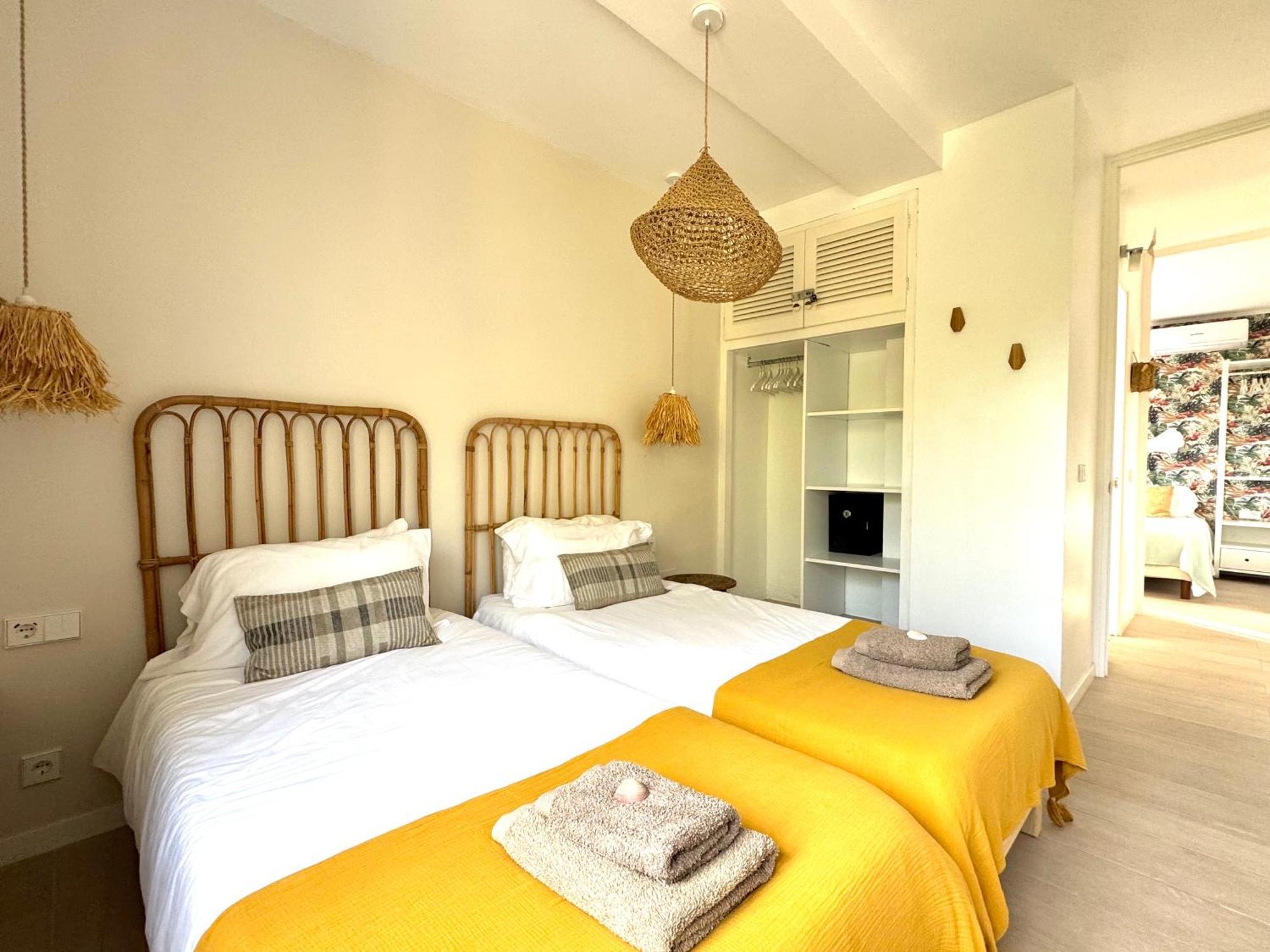 Appartement Nobe Es Pujols Proche Plage, Vue Mer Экстерьер фото